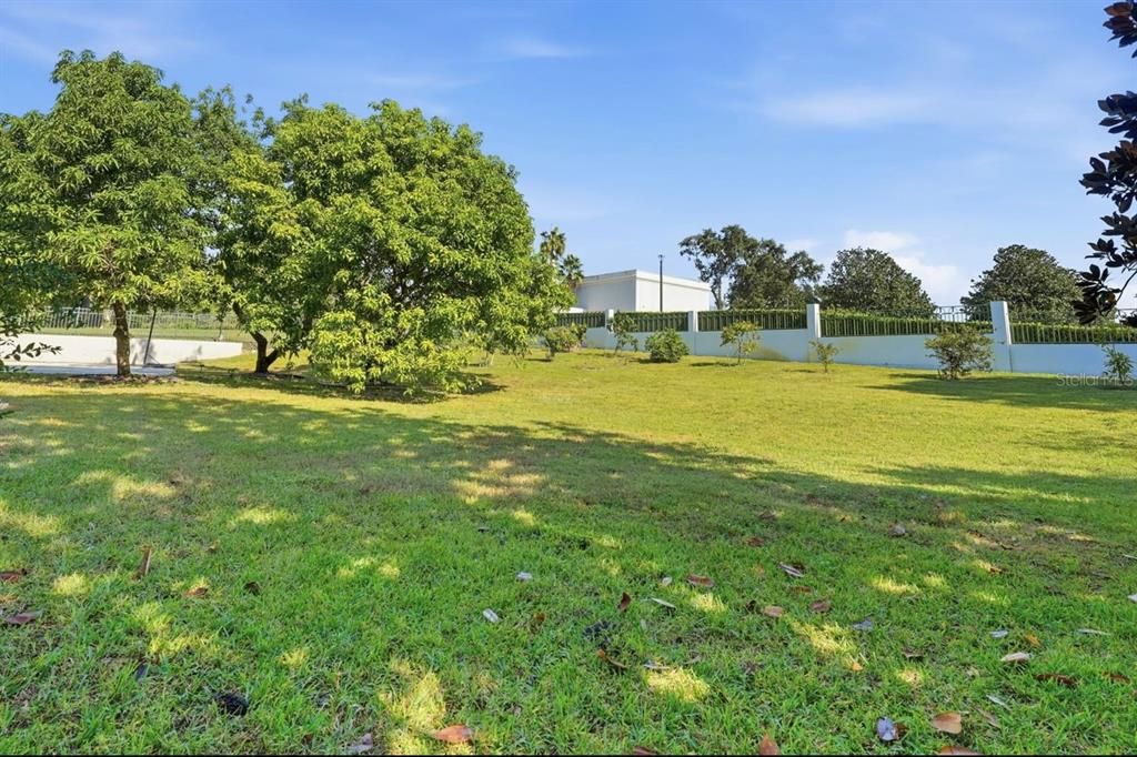 For Sale: $2,700,000 (8 beds, 5 baths, 5607 Square Feet)