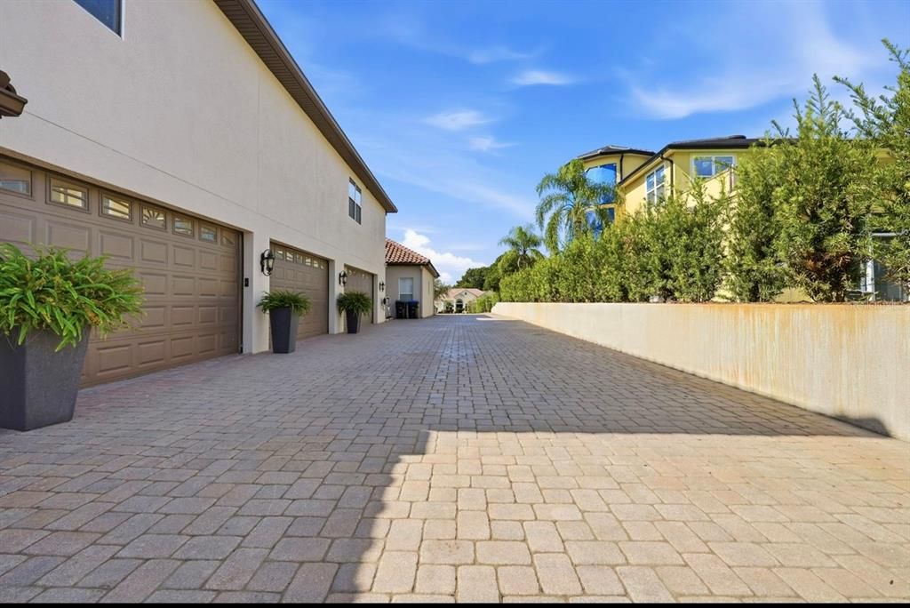 For Sale: $2,700,000 (8 beds, 5 baths, 5607 Square Feet)