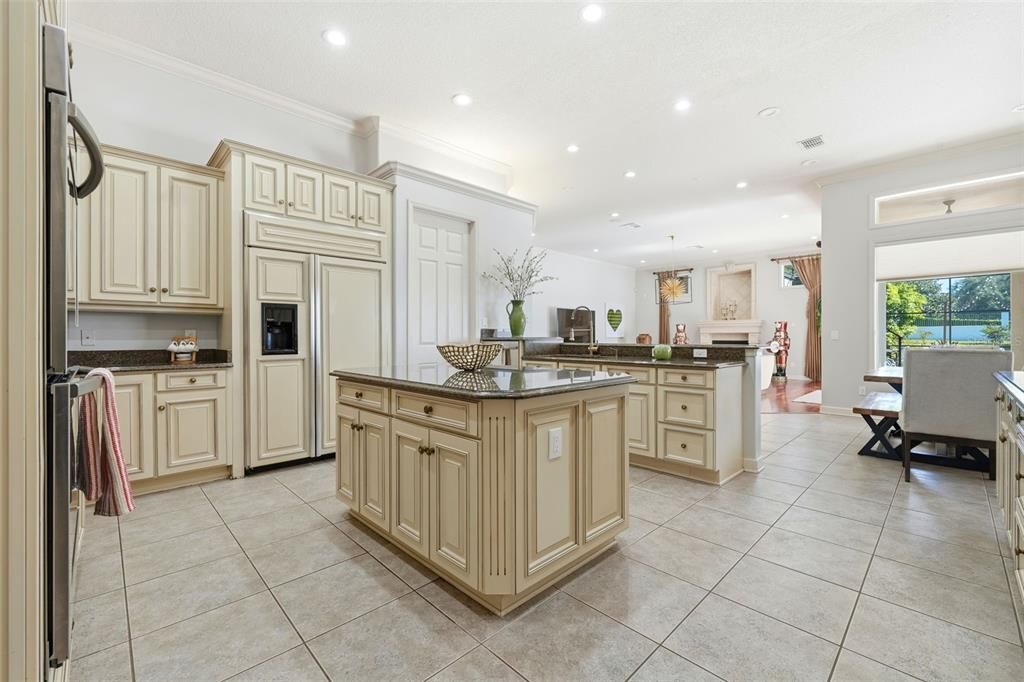 For Sale: $2,700,000 (8 beds, 5 baths, 5607 Square Feet)