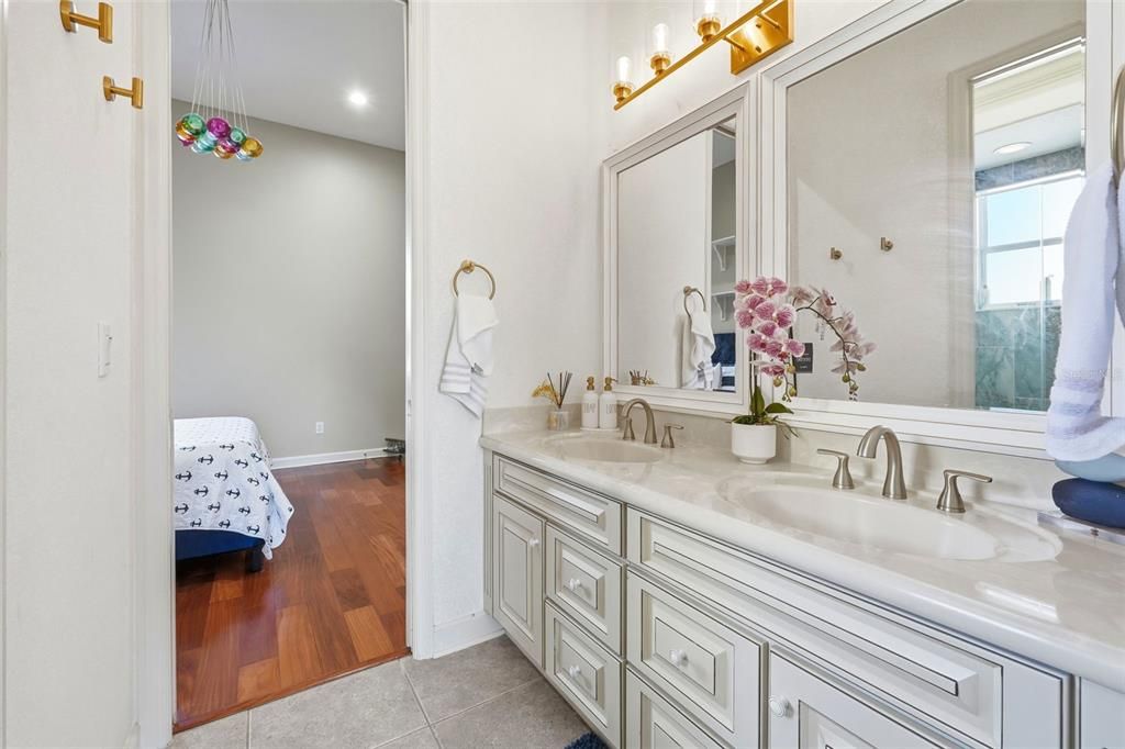 For Sale: $2,700,000 (8 beds, 5 baths, 5607 Square Feet)