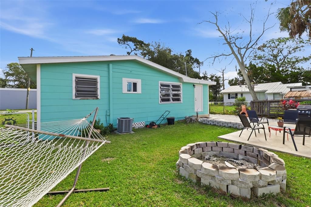 На продажу: $189,000 (2 спален, 1 ванн, 736 Квадратных фут)