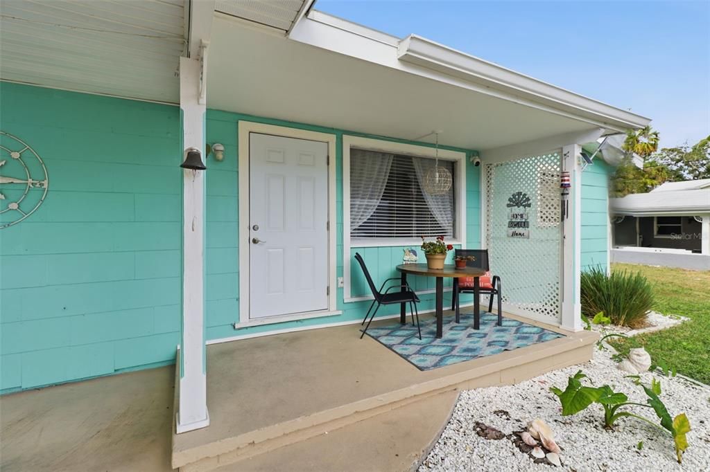 На продажу: $189,000 (2 спален, 1 ванн, 736 Квадратных фут)