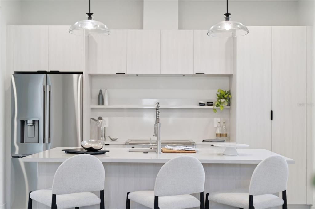 На продажу: $424,900 (4 спален, 2 ванн, 1998 Квадратных фут)