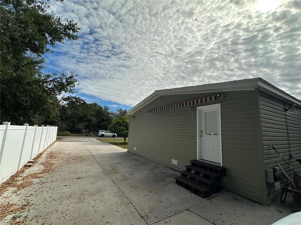 待售: $289,000 (4 贝兹, 3 浴室, 2108 平方英尺)