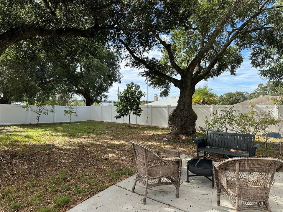 待售: $289,000 (4 贝兹, 3 浴室, 2108 平方英尺)