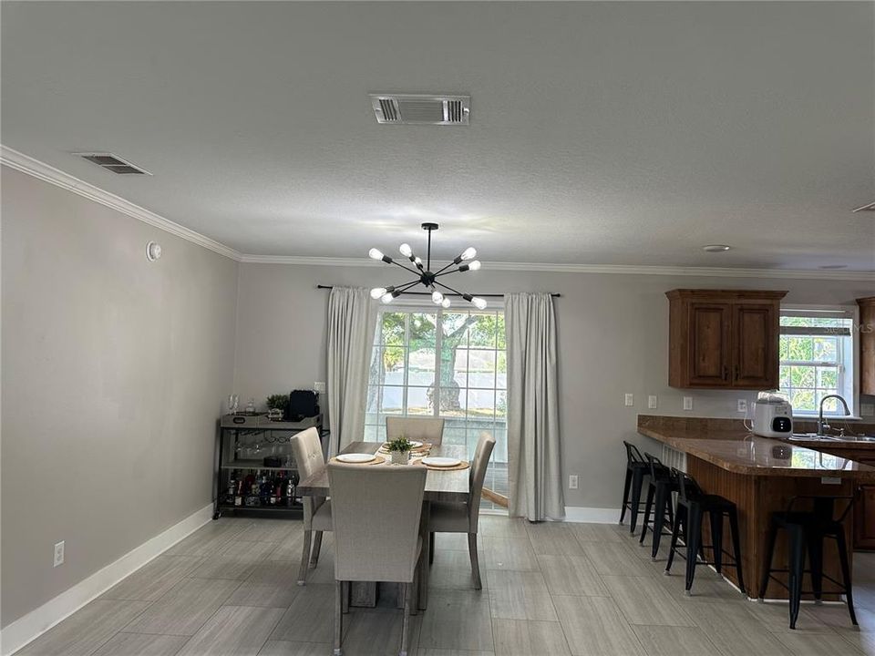 待售: $289,000 (4 贝兹, 3 浴室, 2108 平方英尺)