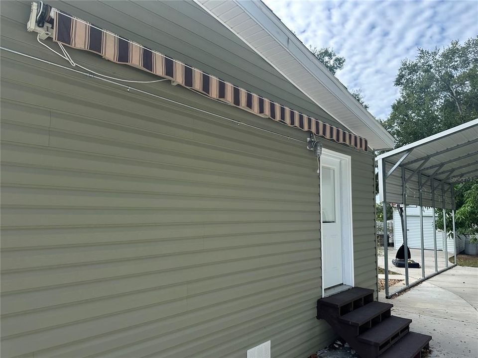 待售: $289,000 (4 贝兹, 3 浴室, 2108 平方英尺)