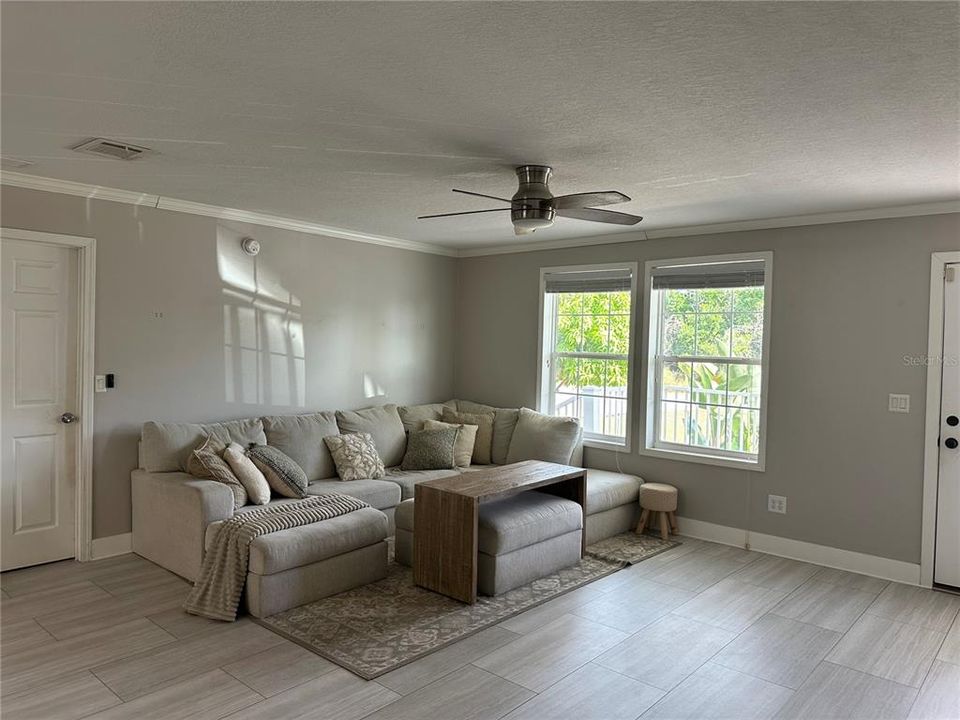 待售: $289,000 (4 贝兹, 3 浴室, 2108 平方英尺)