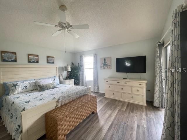 出租: $2,300 (2 贝兹, 2 浴室, 1182 平方英尺)