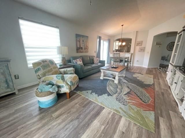 出租: $2,300 (2 贝兹, 2 浴室, 1182 平方英尺)