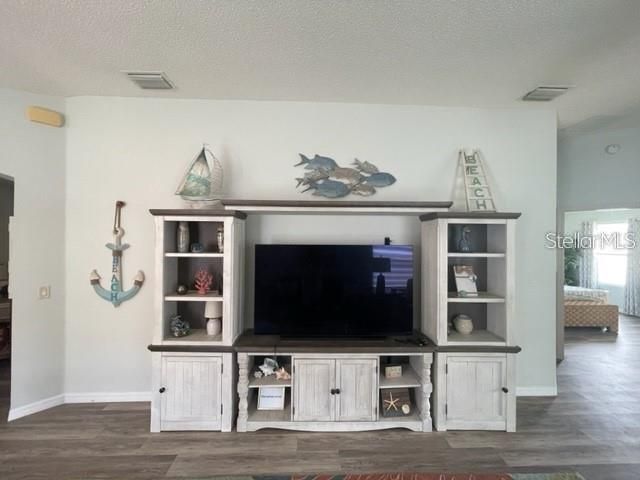 出租: $2,300 (2 贝兹, 2 浴室, 1182 平方英尺)