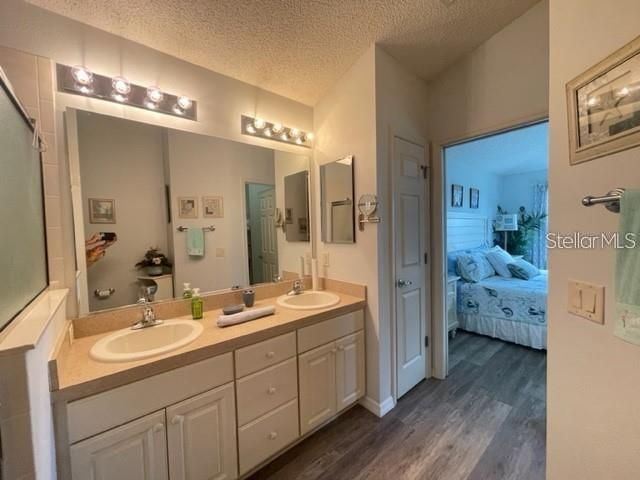 出租: $2,300 (2 贝兹, 2 浴室, 1182 平方英尺)