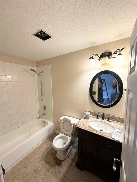 待售: $320,000 (4 贝兹, 2 浴室, 1811 平方英尺)