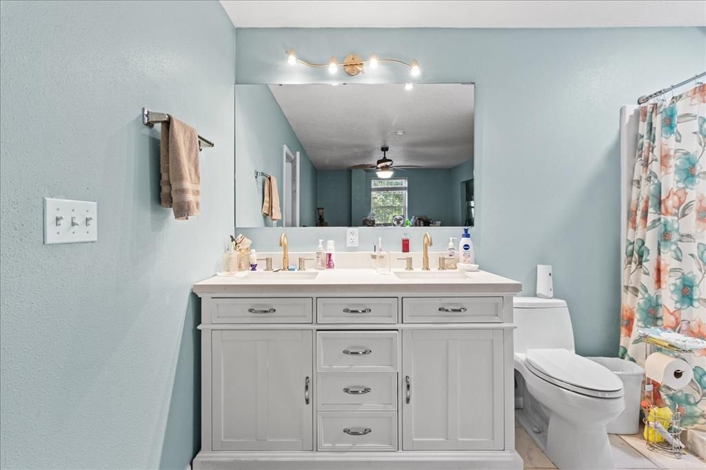 For Sale: $479,000 (2 beds, 2 baths, 1860 Square Feet)