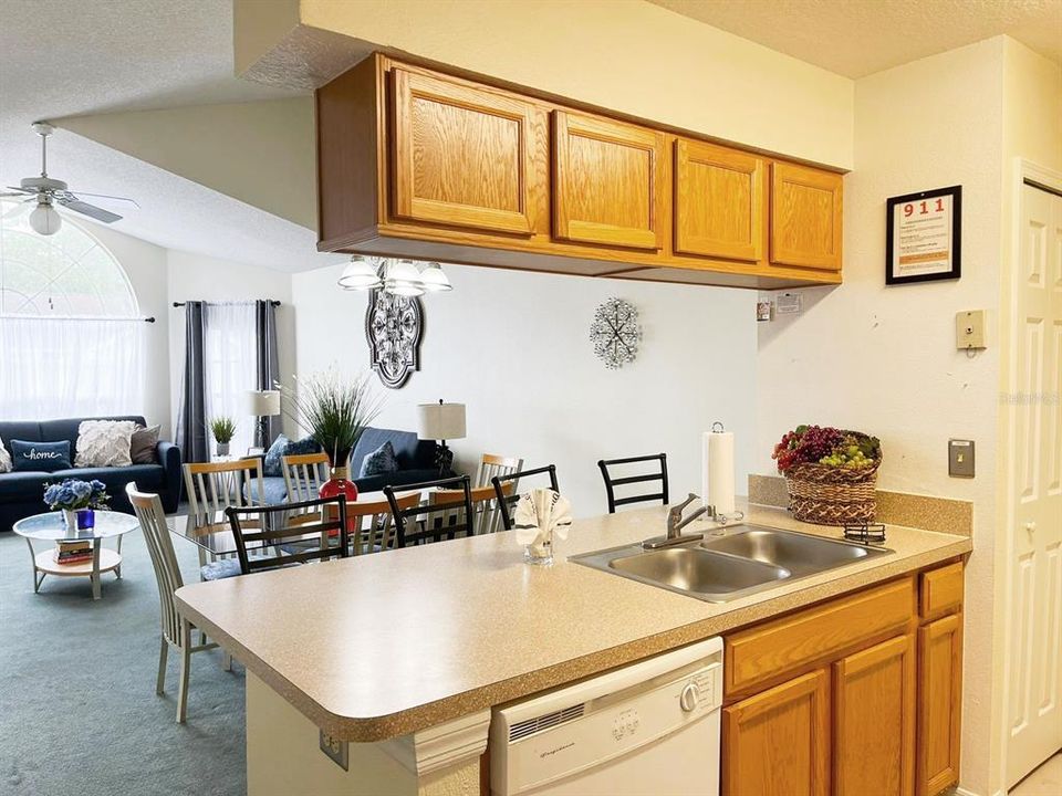 待售: $224,990 (3 贝兹, 2 浴室, 1326 平方英尺)