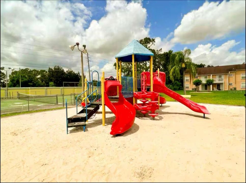 待售: $224,990 (3 贝兹, 2 浴室, 1326 平方英尺)