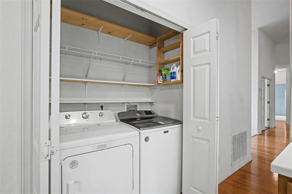 For Sale: $285,000 (2 beds, 2 baths, 1653 Square Feet)