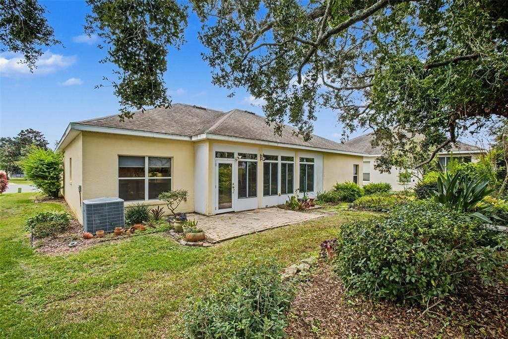 For Sale: $285,000 (2 beds, 2 baths, 1653 Square Feet)