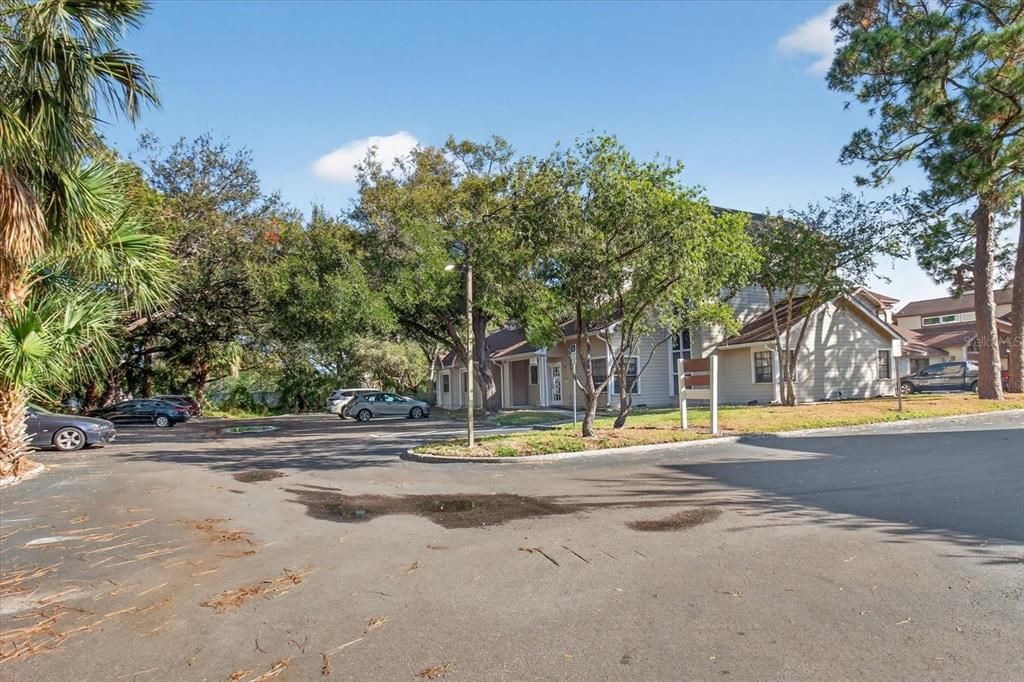 待售: $310,000 (0 贝兹, 0 浴室, 1525 平方英尺)