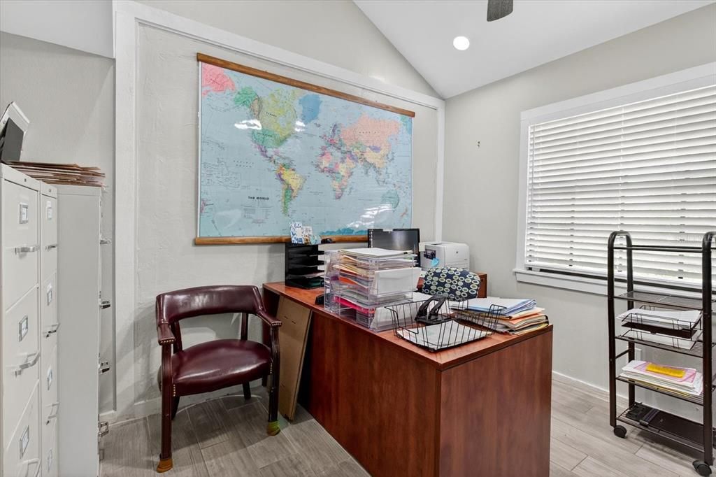 待售: $310,000 (0 贝兹, 0 浴室, 1525 平方英尺)