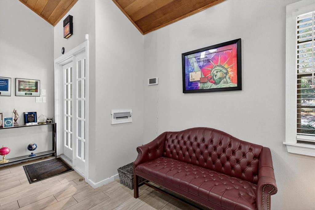 待售: $310,000 (0 贝兹, 0 浴室, 1525 平方英尺)