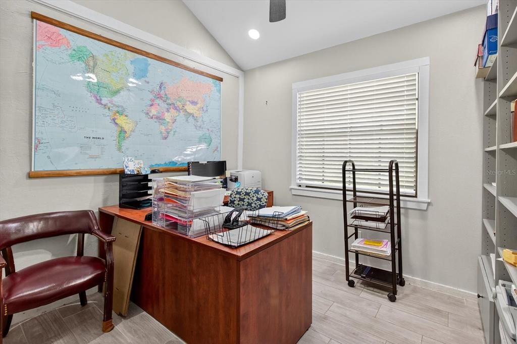 待售: $310,000 (0 贝兹, 0 浴室, 1525 平方英尺)