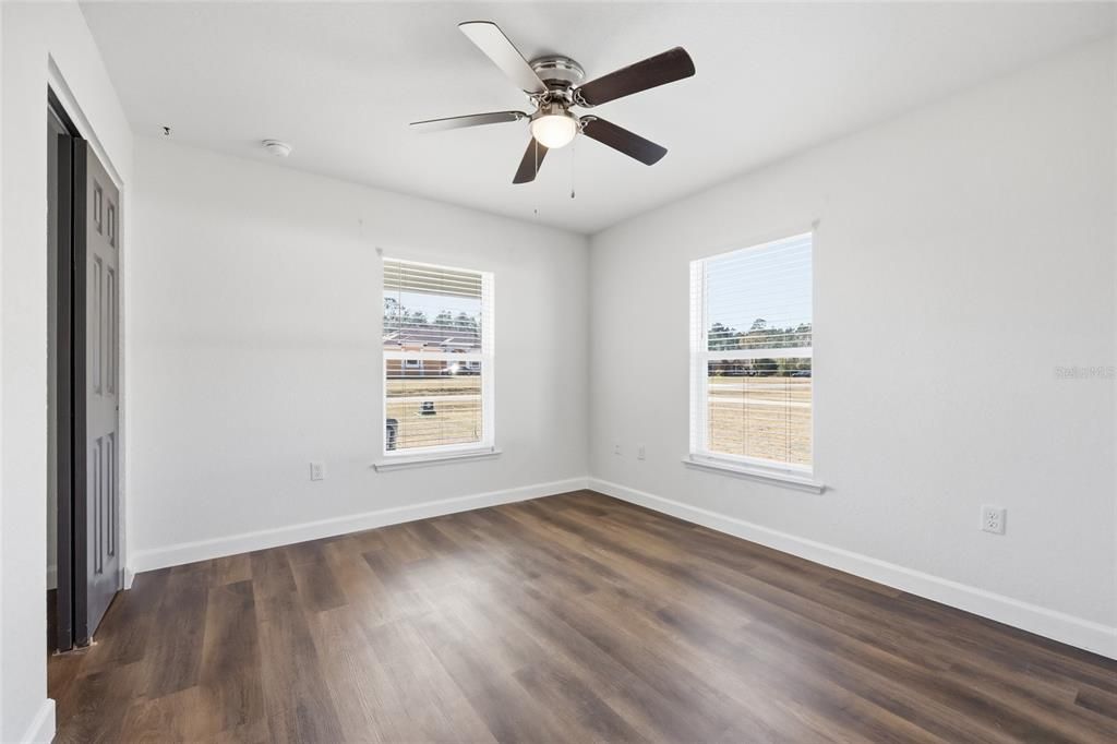 待售: $439,900 (5 贝兹, 3 浴室, 2258 平方英尺)