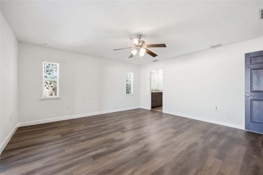 待售: $439,900 (5 贝兹, 3 浴室, 2258 平方英尺)