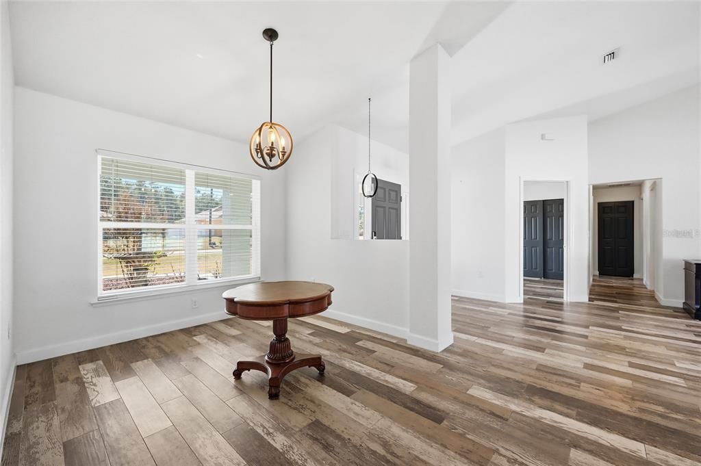 待售: $439,900 (5 贝兹, 3 浴室, 2258 平方英尺)