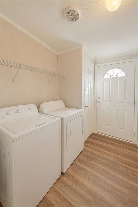 For Sale: $199,500 (3 beds, 2 baths, 1344 Square Feet)