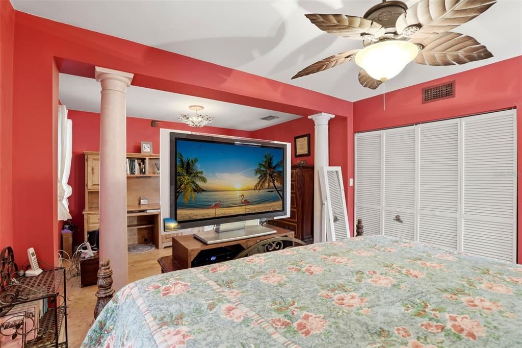 На продажу: $625,000 (2 спален, 2 ванн, 1681 Квадратных фут)