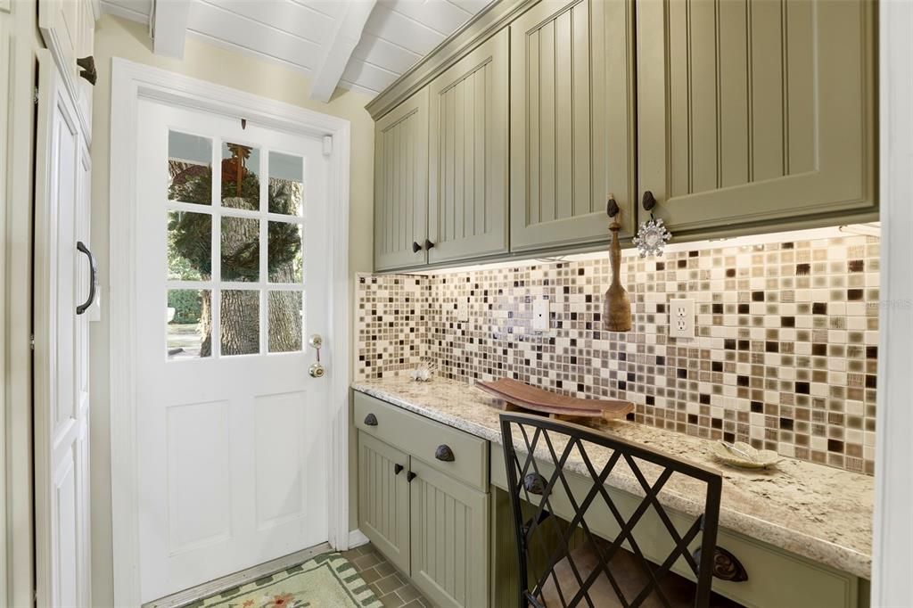 На продажу: $625,000 (2 спален, 2 ванн, 1681 Квадратных фут)