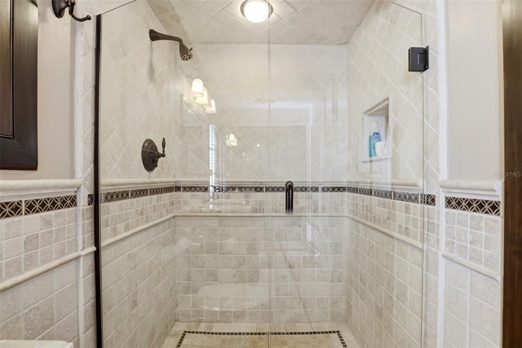 На продажу: $625,000 (2 спален, 2 ванн, 1681 Квадратных фут)