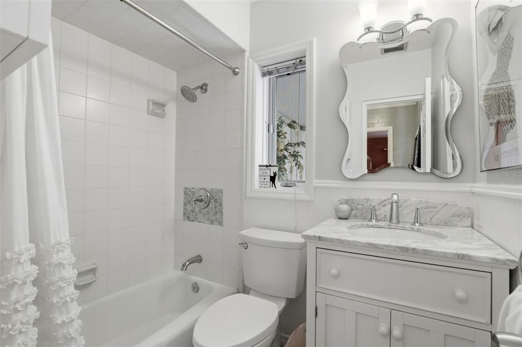 На продажу: $625,000 (2 спален, 2 ванн, 1681 Квадратных фут)