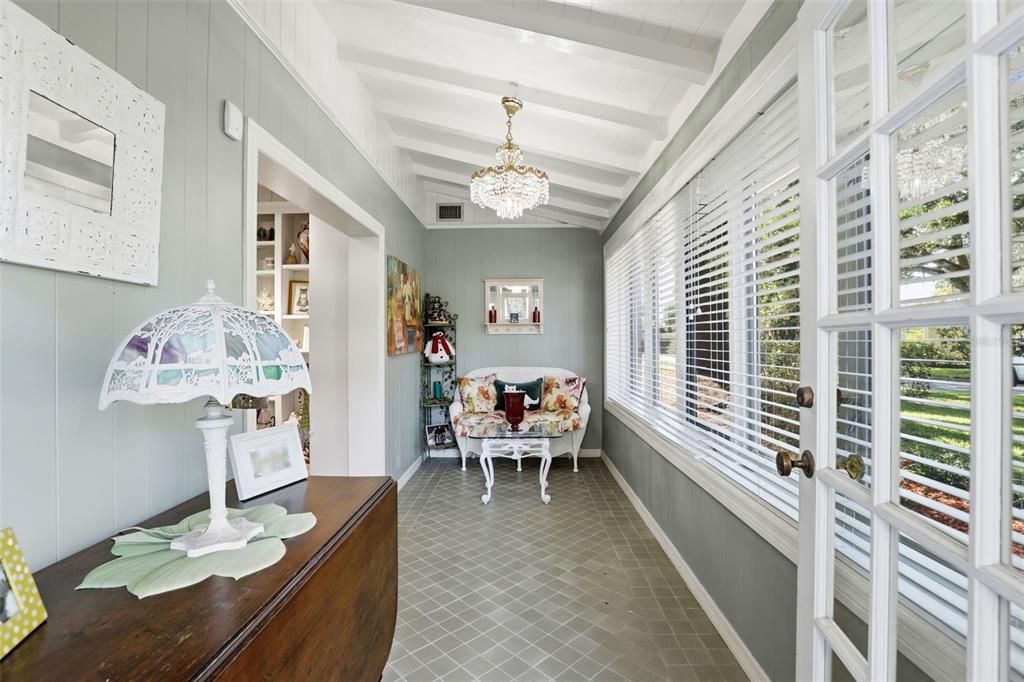 На продажу: $625,000 (2 спален, 2 ванн, 1681 Квадратных фут)