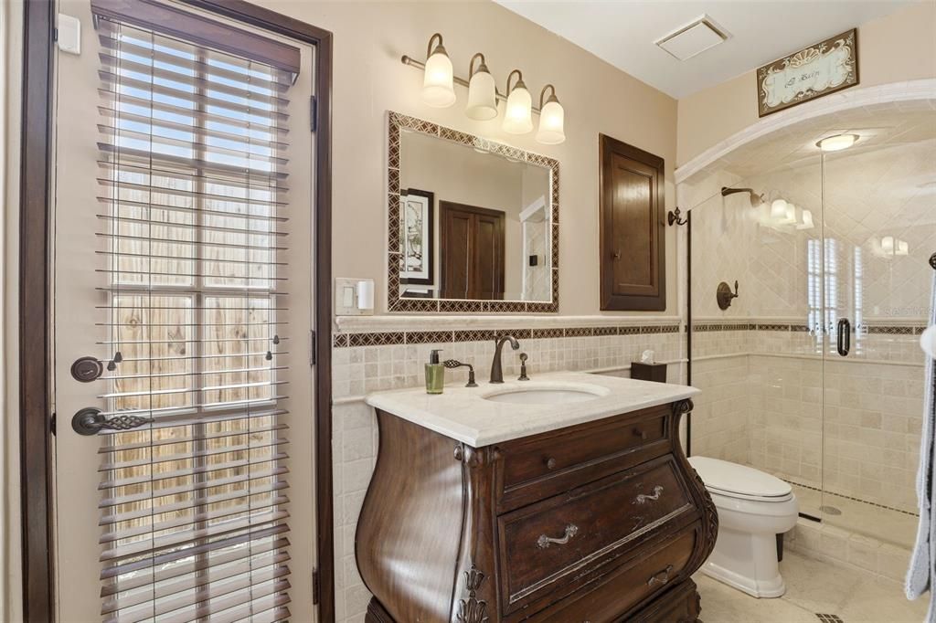 На продажу: $625,000 (2 спален, 2 ванн, 1681 Квадратных фут)