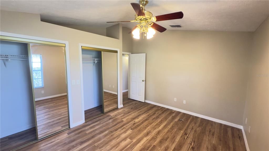 En Venta: $575,000 (4 camas, 3 baños, 2890 Pies cuadrados)