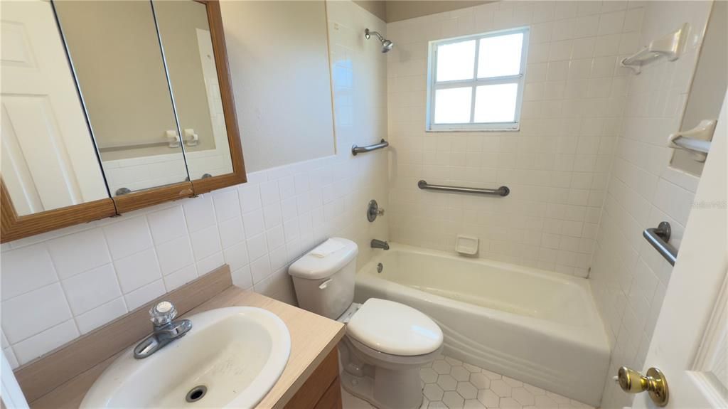 En Venta: $575,000 (4 camas, 3 baños, 2890 Pies cuadrados)