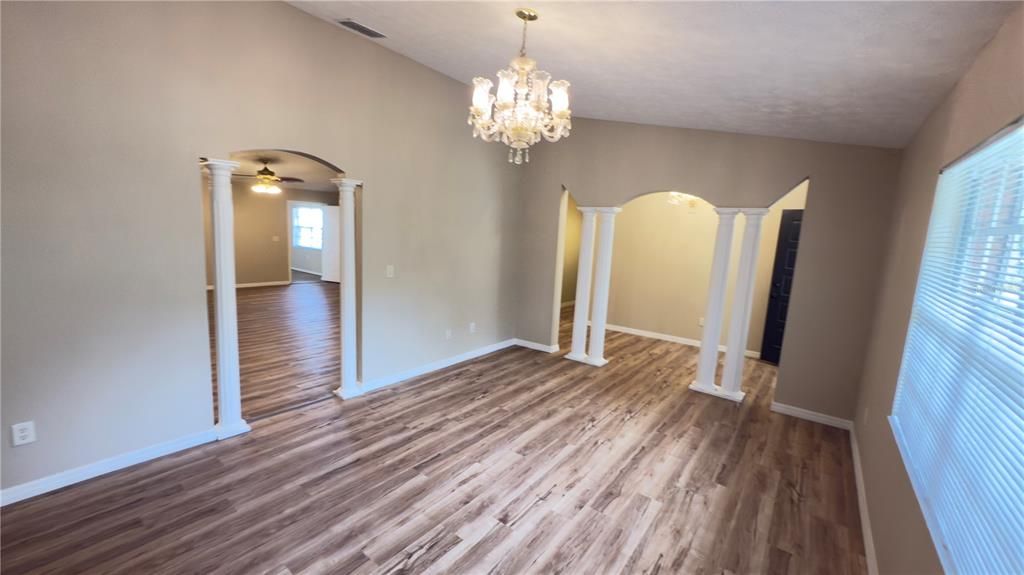 En Venta: $575,000 (4 camas, 3 baños, 2890 Pies cuadrados)