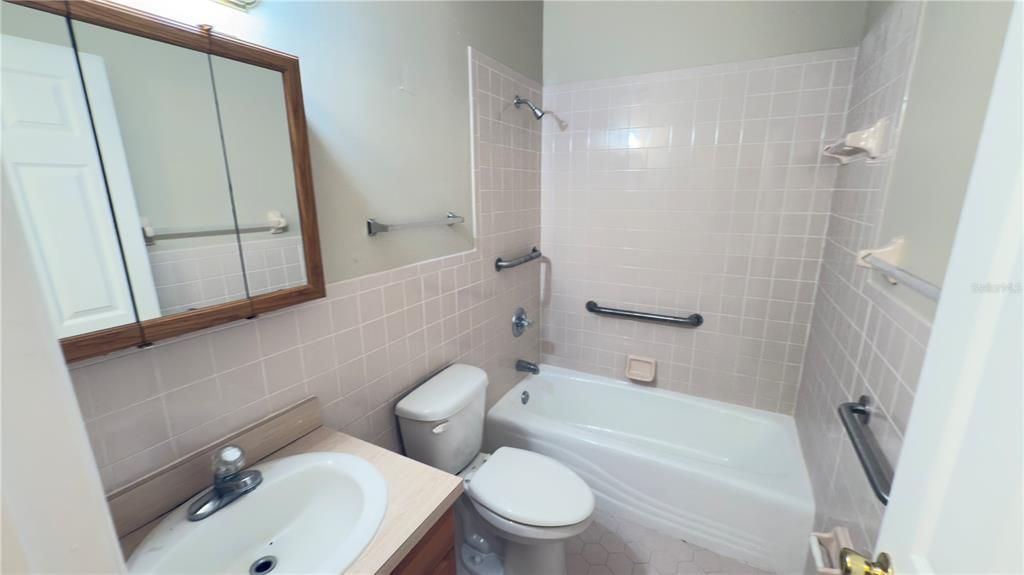 En Venta: $575,000 (4 camas, 3 baños, 2890 Pies cuadrados)