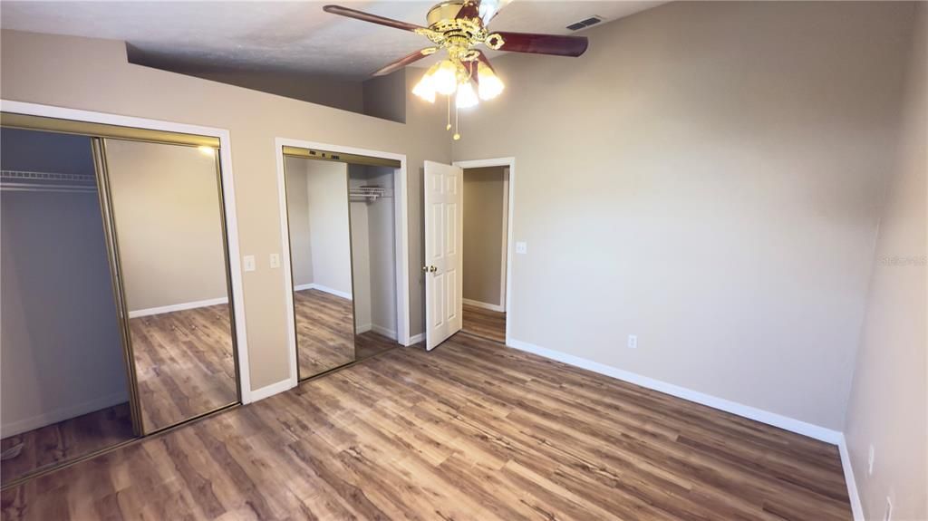 En Venta: $575,000 (4 camas, 3 baños, 2890 Pies cuadrados)