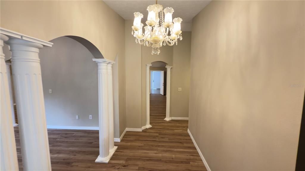 En Venta: $575,000 (4 camas, 3 baños, 2890 Pies cuadrados)