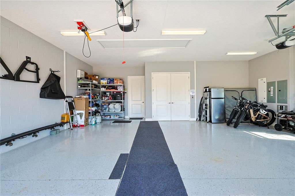 En Venta: $1,625,000 (4 camas, 3 baños, 2708 Pies cuadrados)