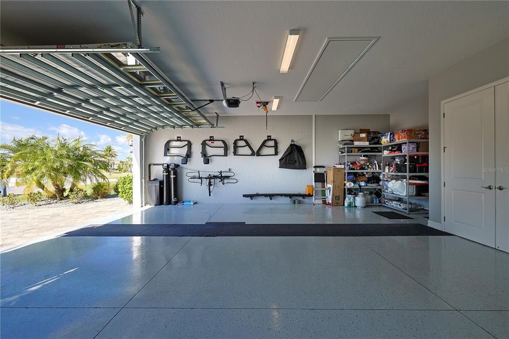 En Venta: $1,625,000 (4 camas, 3 baños, 2708 Pies cuadrados)