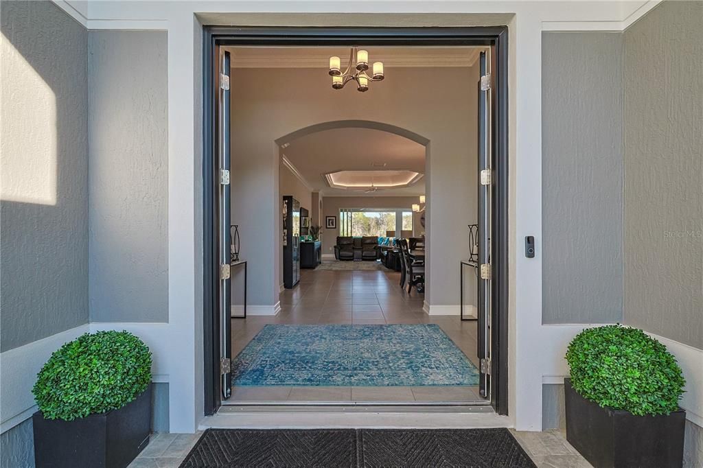 En Venta: $1,625,000 (4 camas, 3 baños, 2708 Pies cuadrados)