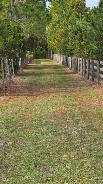 На продажу: $165,000 (7.50 acres)