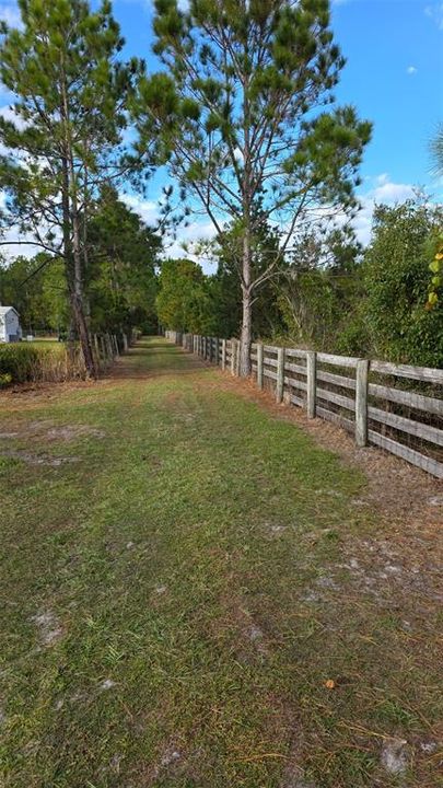 На продажу: $165,000 (7.50 acres)