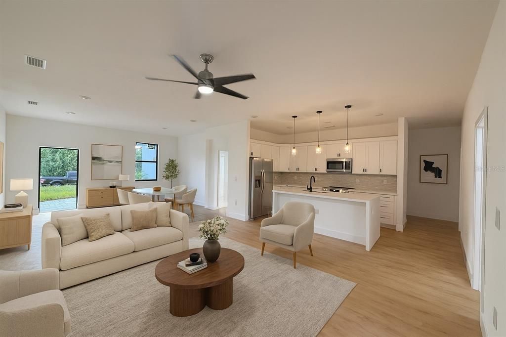 На продажу: $350,000 (4 спален, 2 ванн, 1681 Квадратных фут)