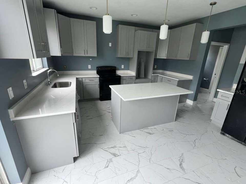 For Rent: $3,500 (4 beds, 2 baths, 2563 Square Feet)