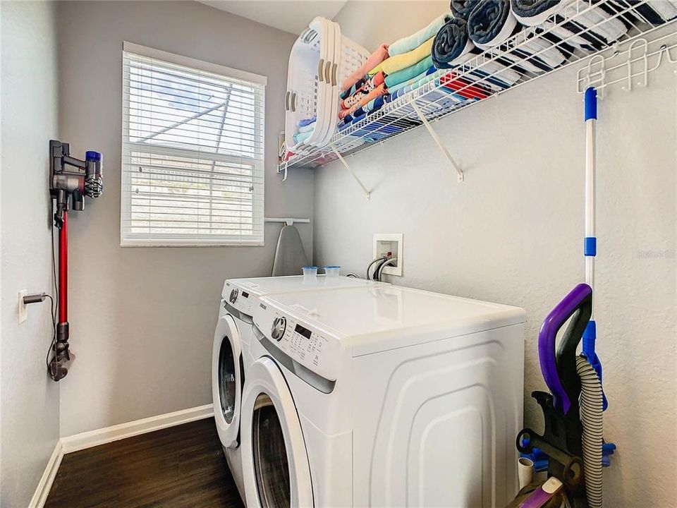 待售: $695,000 (6 贝兹, 3 浴室, 2469 平方英尺)